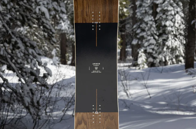 Arbor Element RockerSnowboardspecialist van Sideways aan het woord