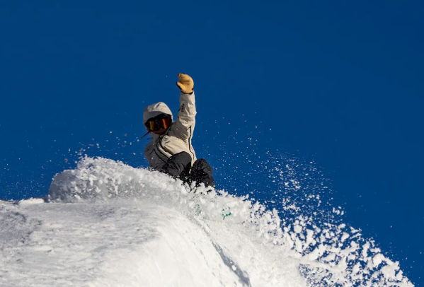 Jones Twin SisterSnowboardspecialist van Sideways aan het woord