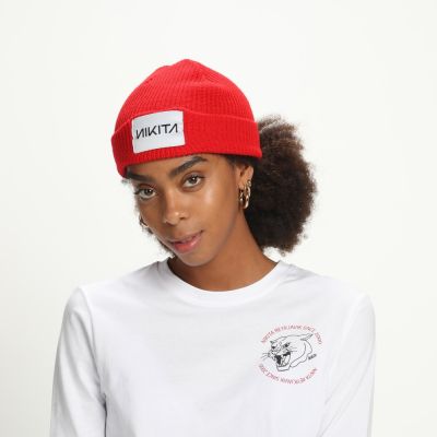 Nikita Jewel Beanie red