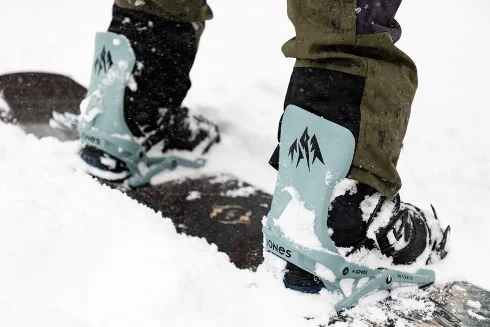 Jones Mercury GreenSnowboardspecialist van Sideways aan het woord