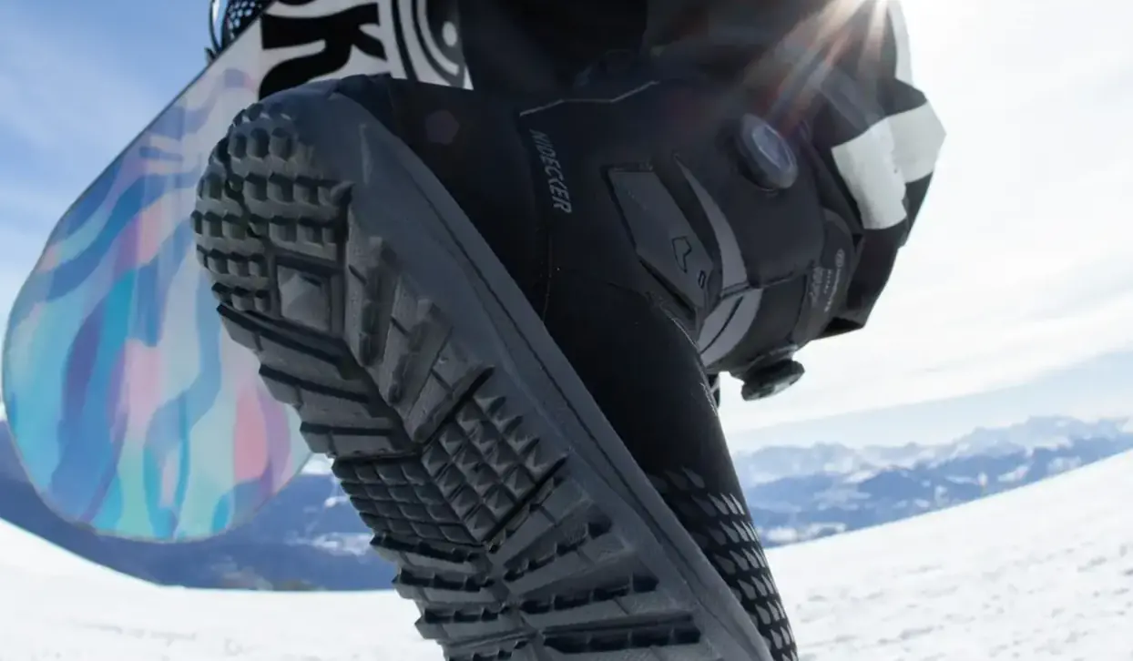 Nidecker Altai BlackSnowboardspecialist van Sideways aan het woord