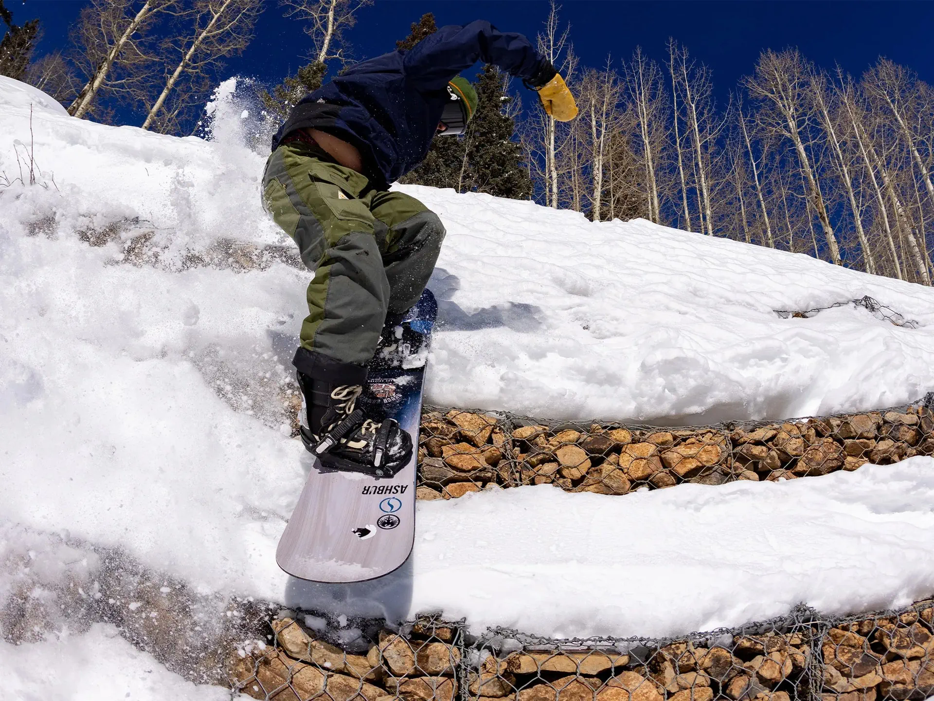Never Summer ShapeshifterSnowboardspecialist van Sideways aan het woord
