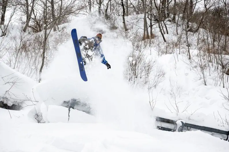 Gnu Banked CountrySnowboardspecialist van Sideways aan het woord