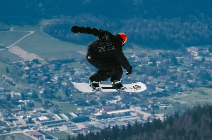 Nidecker ThrusterSnowboardspecialist van Sideways aan het woord