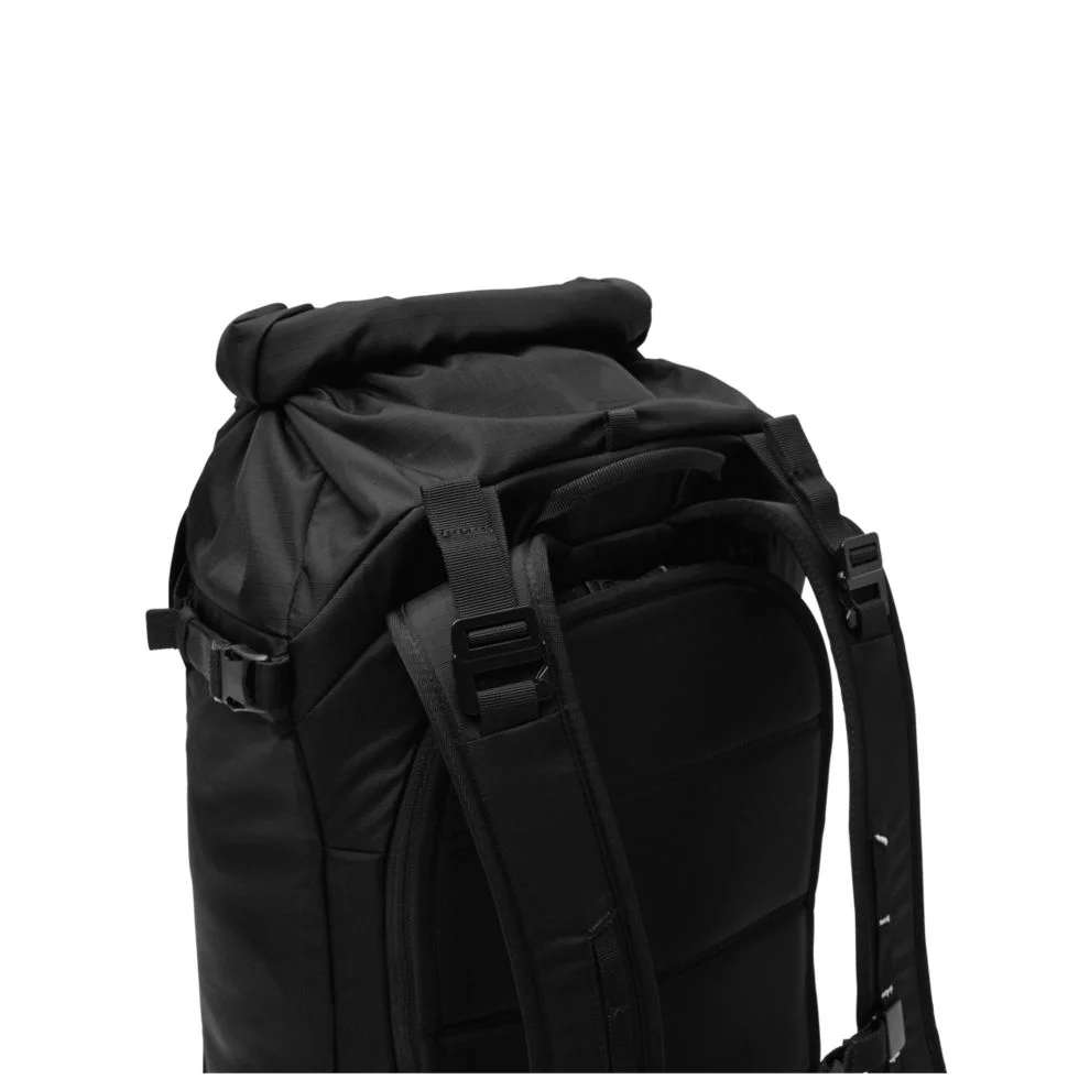 DB\u0020Snow\u0020Pro\u0020Backpack\u002032L\u0020Black\u0020Out