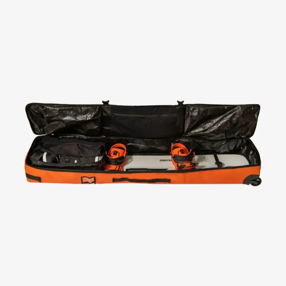 Union wheeled board bag