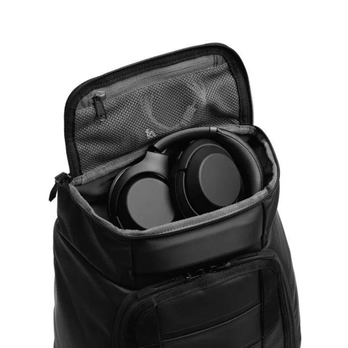 DB\u0020Hugger\u0020Backpack\u002020L\u0020Black\u0020Out