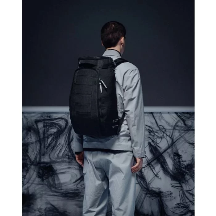DB\u0020Hugger\u0020Backpack\u002030L\u0020Charcoal\u0020Grey