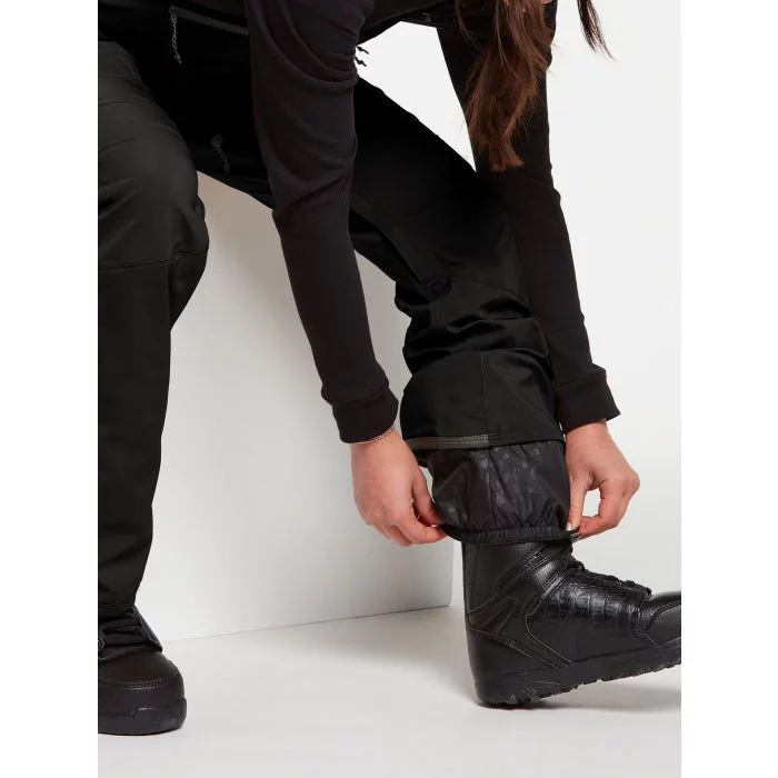 Volcom\u0020Elm\u0020stretch\u0020gore\u0020BIB\u0020women\u0027s\u0020pants\u0020black